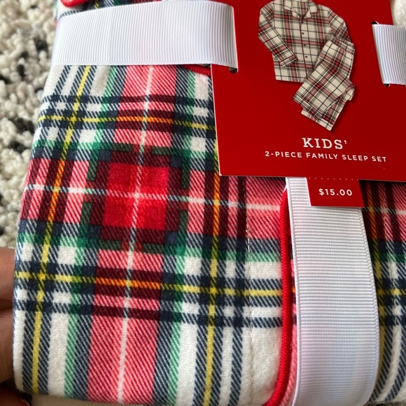 ❌SOLD❌ Big Kids Soft Plaid Christmas Holiday Flannel Pajama Set - Picture 7 of 8